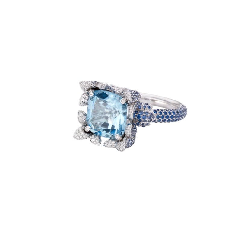 Lily Cocktail Ring Ice