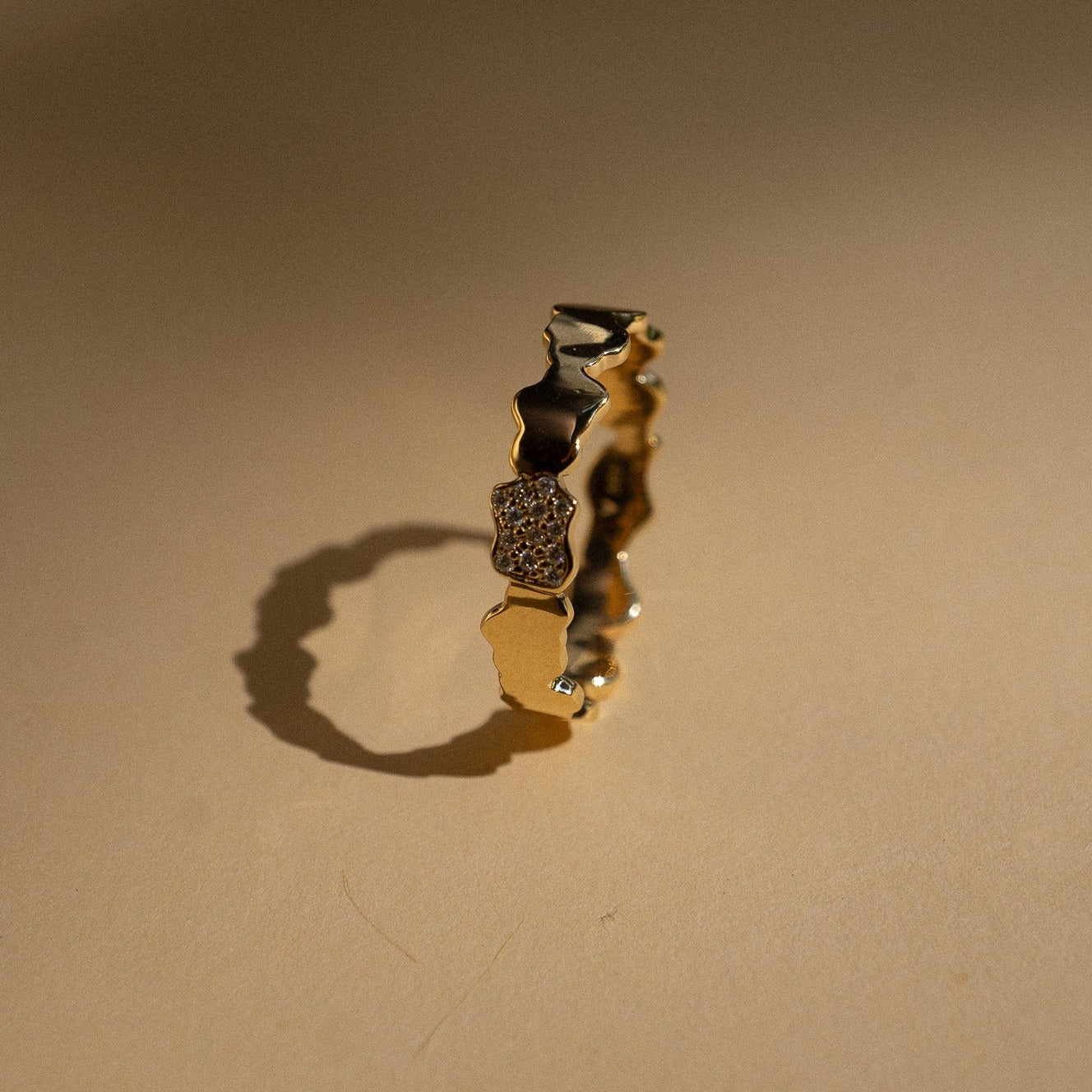 Golden Clouds Band Ring Mini Diamond