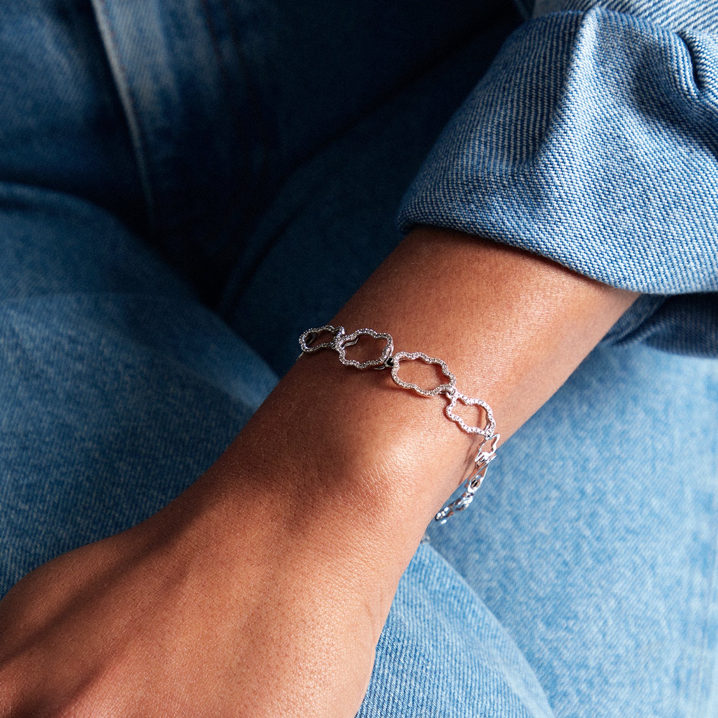 Golden Cloud Formation Armband