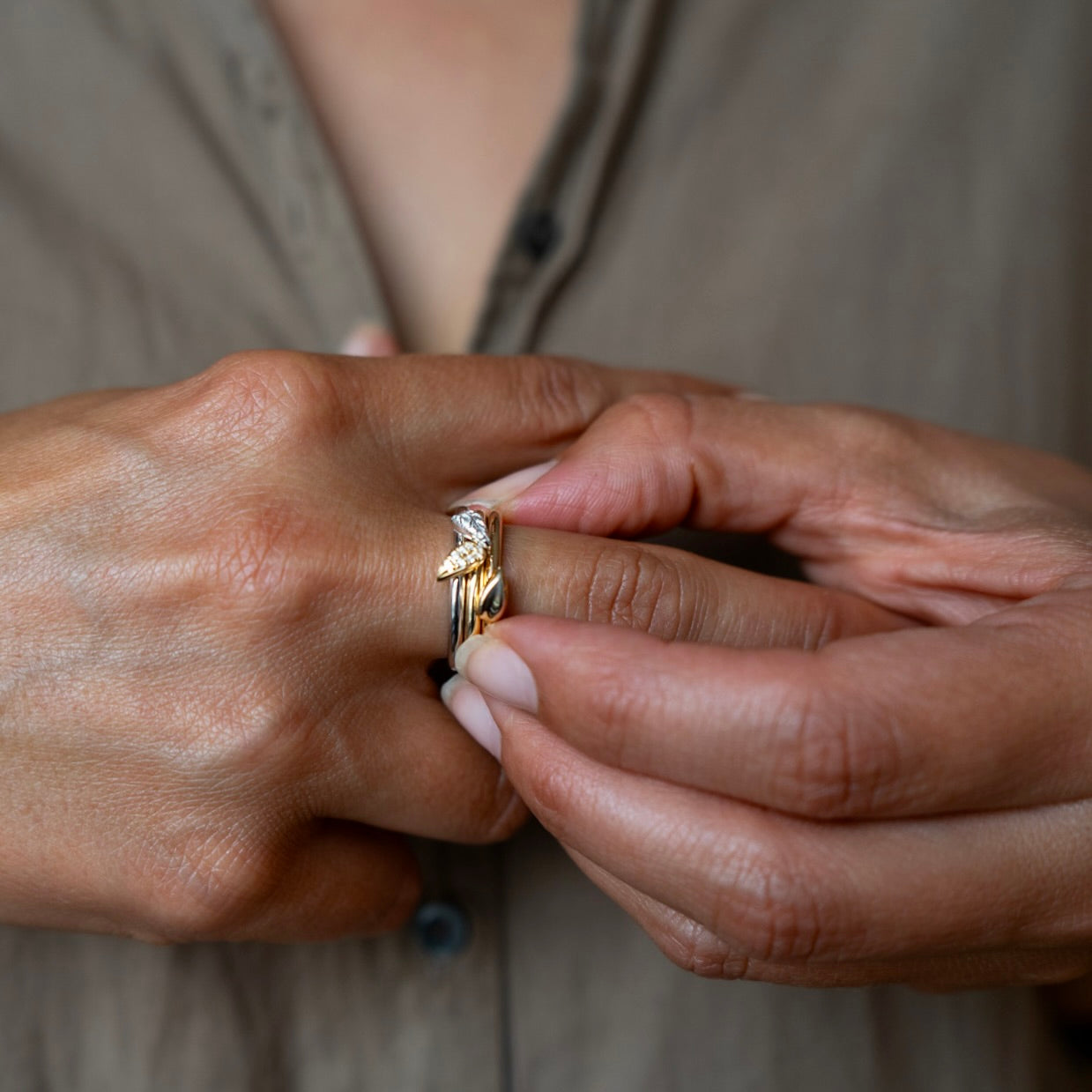 Lily Collection Leaf Ring engraved